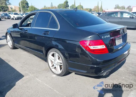 2014 Mercedes-Benz C 250 Sport from USA, damaged, VIN WDDGF4HB3EA958650